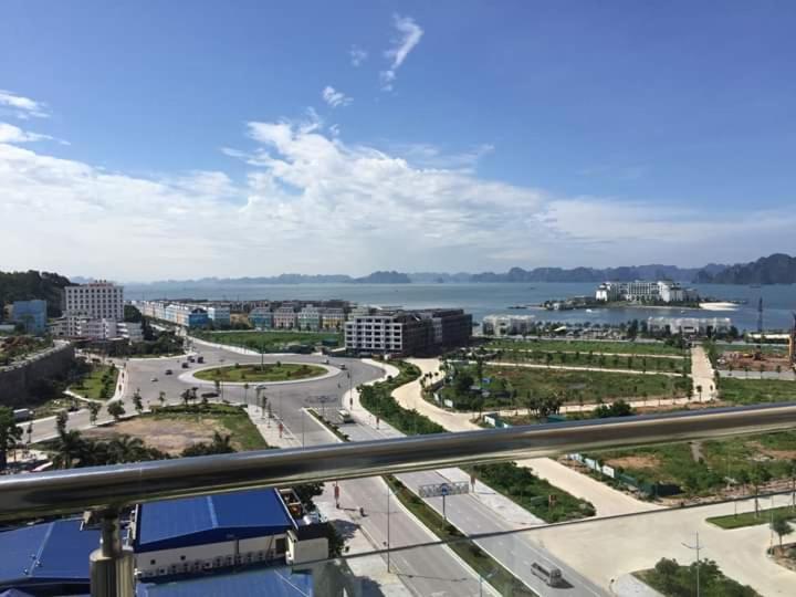 Homestay Ha Long Luxury מראה חיצוני תמונה